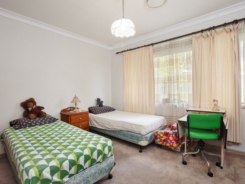 2 Slade Close, Rankin Park NSW 2287