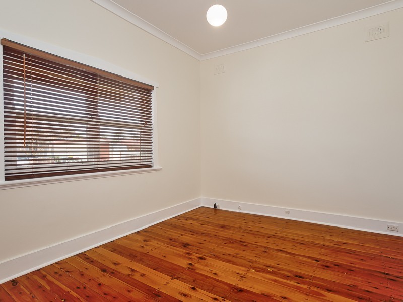 23 Cowper Street, Georgetown NSW 2298