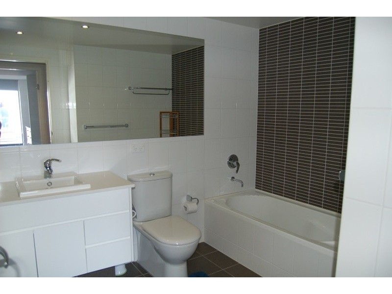 712/335 Wharf Rd, Newcastle NSW 2300