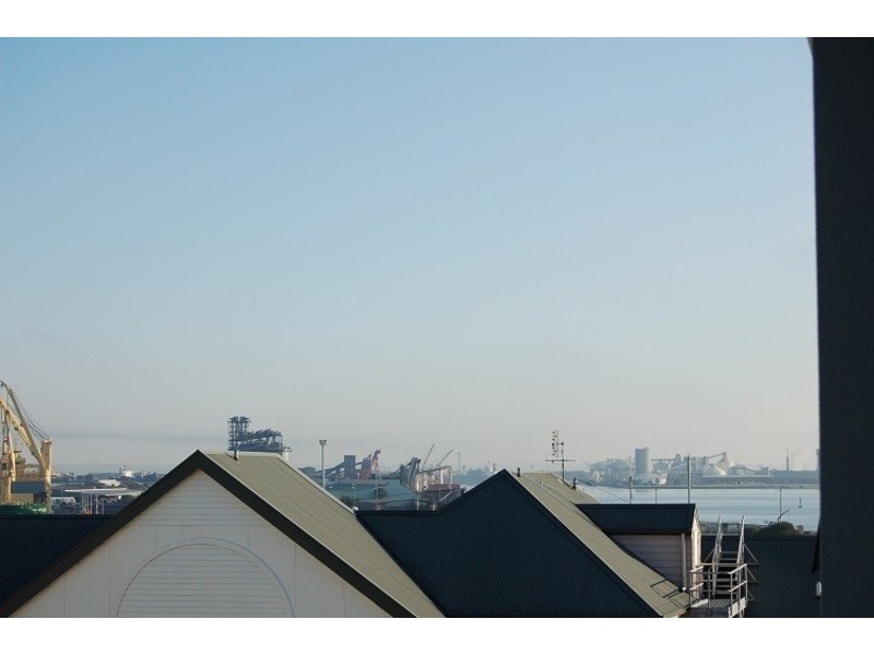 712/335 Wharf Rd, Newcastle NSW 2300