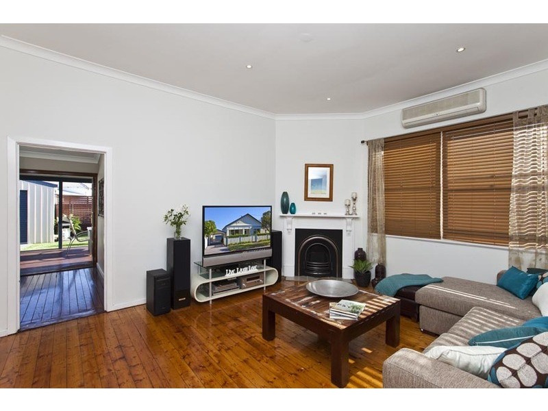 85  Donald Street, Hamilton NSW 2303