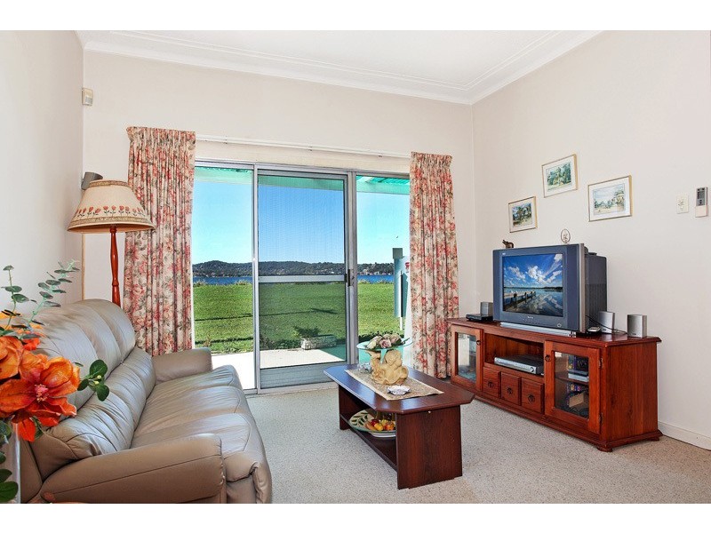 10 Nanda Street, Marmong Point NSW 2284