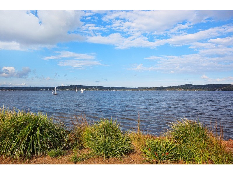 10 Nanda Street, Marmong Point NSW 2284