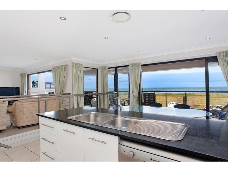 7a  Barrie Crescent, Stockton NSW 2295