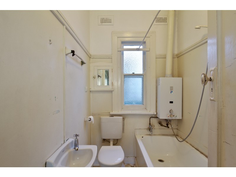 47 Young Rd, Lambton NSW 2299