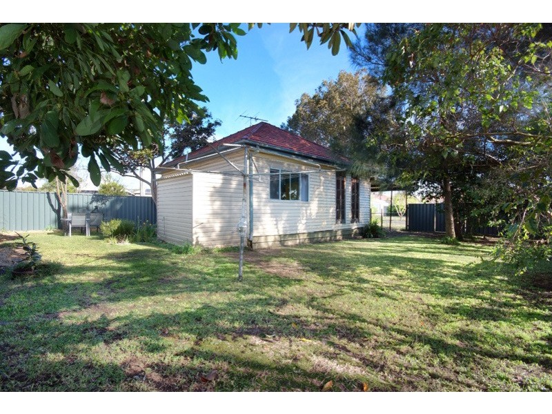 38 Garrett Street, Carrington NSW 2294