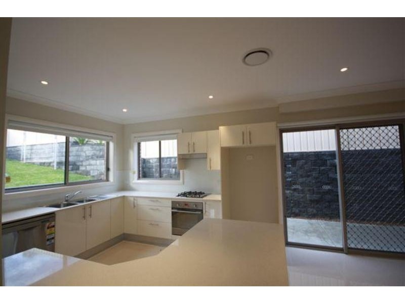 9/14 Progress Drive, Garden Suburb NSW 2289