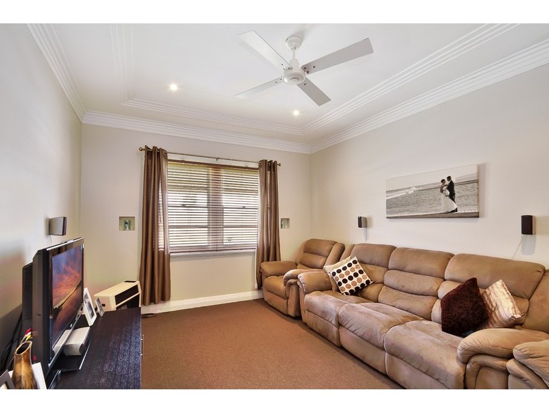 1 Adrian Street, Mayfield West NSW 2304