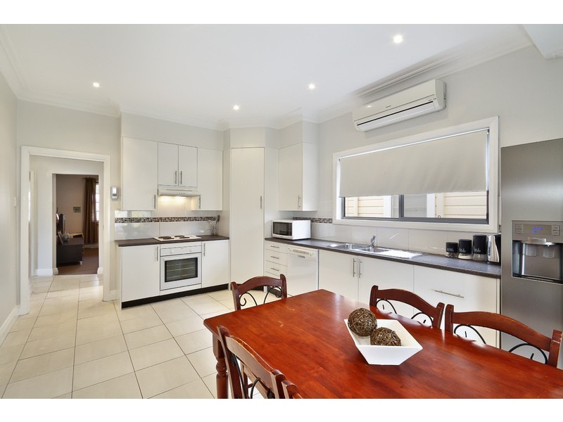 1 Adrian Street, Mayfield West NSW 2304