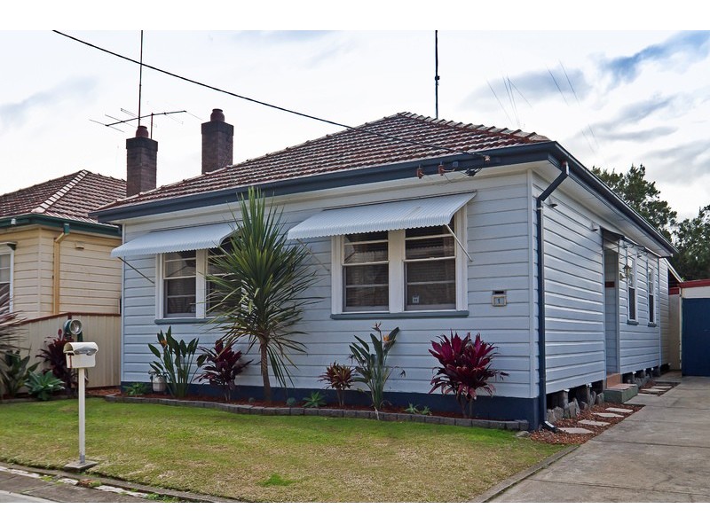 1 Adrian Street, Mayfield West NSW 2304