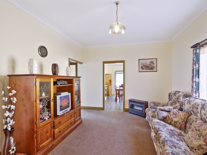 26 Cadell Ave, Mayfield NSW 2304