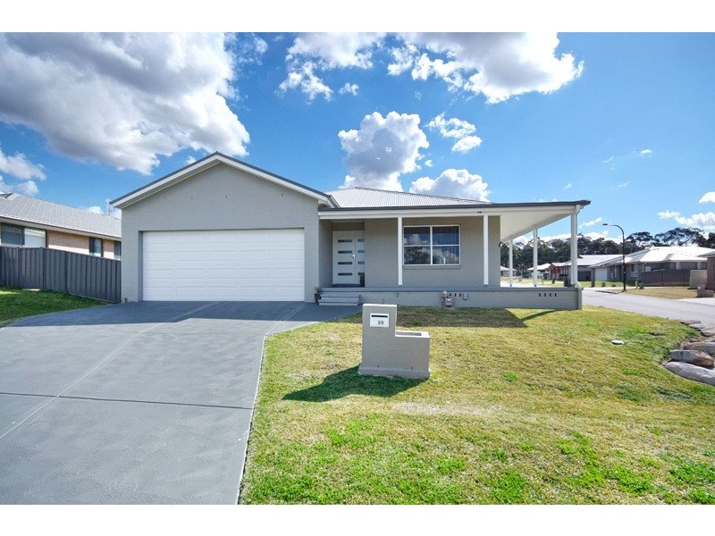 20 Johnson Drive, East Maitland NSW 2323