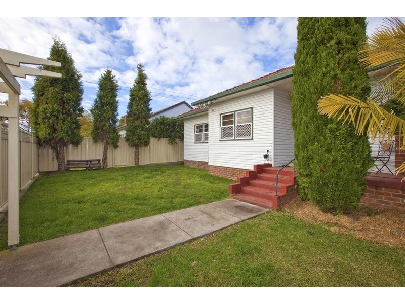 35 Young Road, Lambton NSW 2299