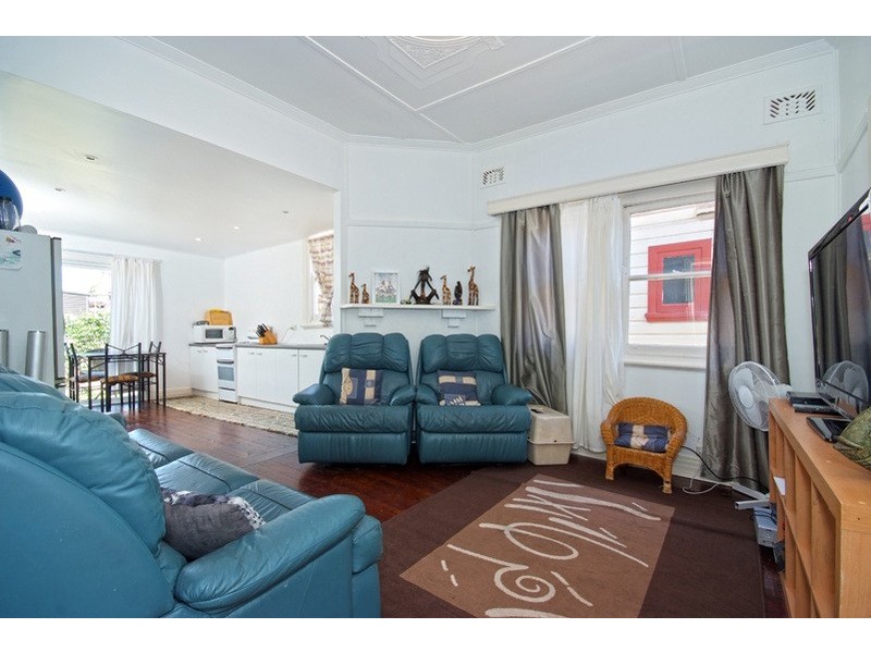 60 Station Street, Waratah NSW 2298