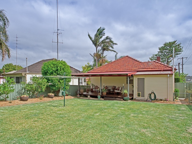2 Miller Street, Mayfield NSW 2304