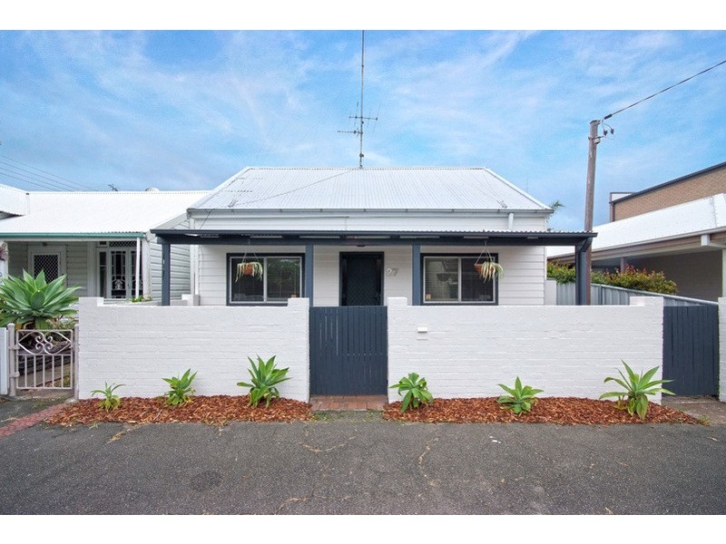 27 Dent Street, Islington NSW 2296