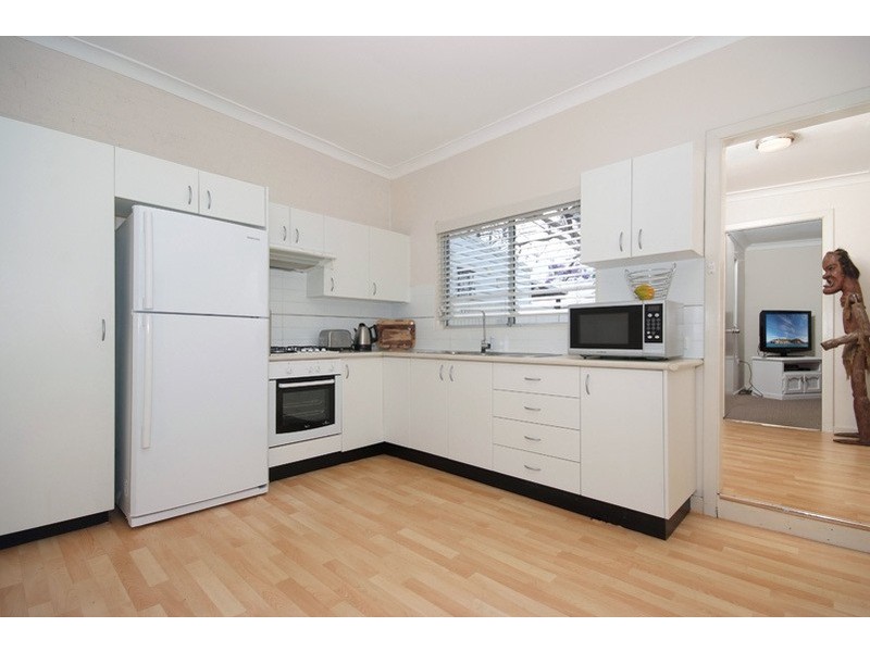 27 Dent Street, Islington NSW 2296