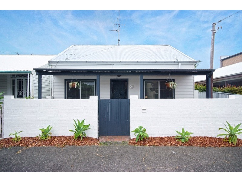 27 Dent Street, Islington NSW 2296