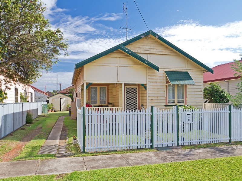 Mayfield NSW 2304