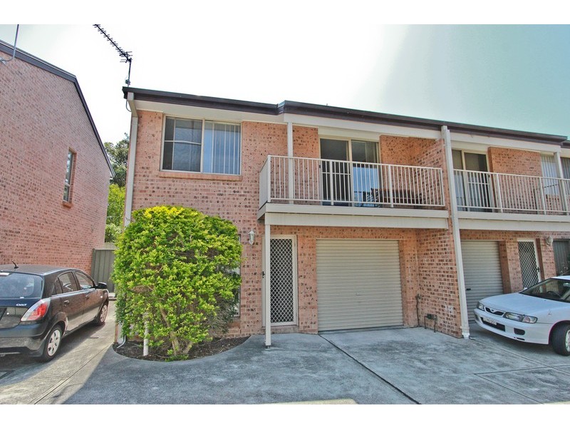 2/120 Prince Street, Waratah NSW 2298