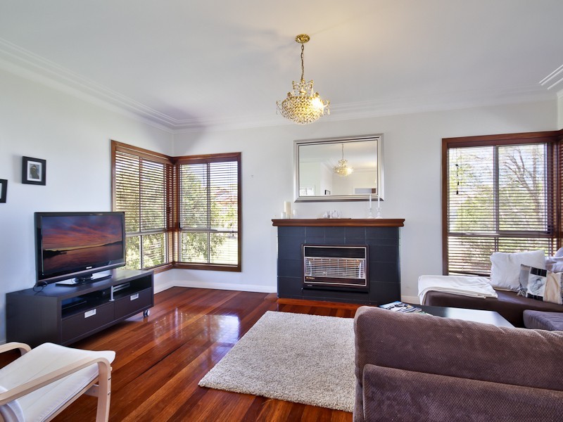 2 Arnold Street, Charlestown NSW 2290