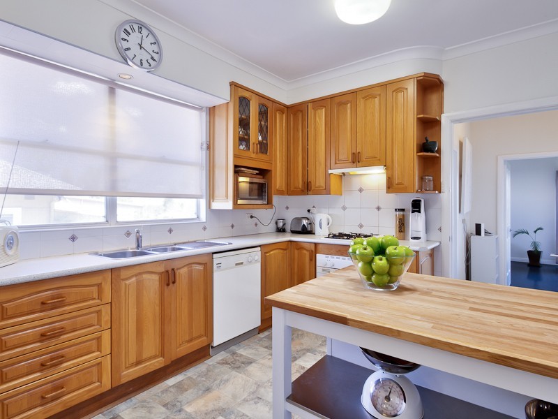 2 Arnold Street, Charlestown NSW 2290