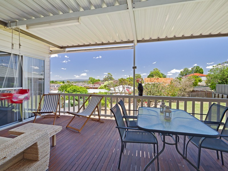 2 Arnold Street, Charlestown NSW 2290