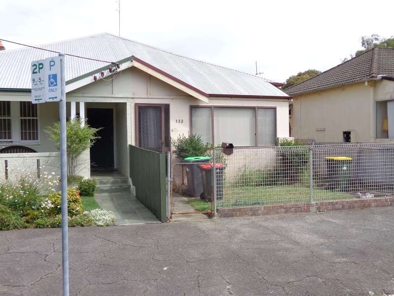 132 Bruce Street, Cooks Hill NSW 2300