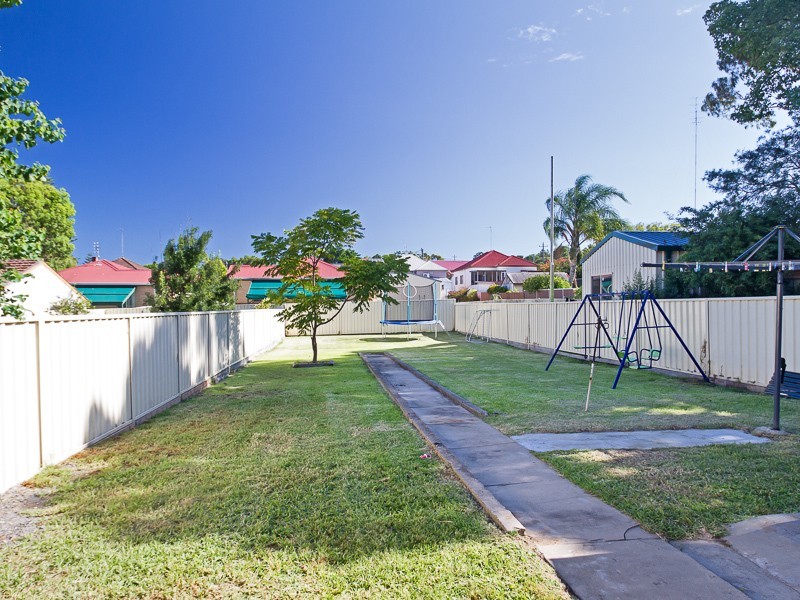 4 Smart Street, Waratah NSW 2298