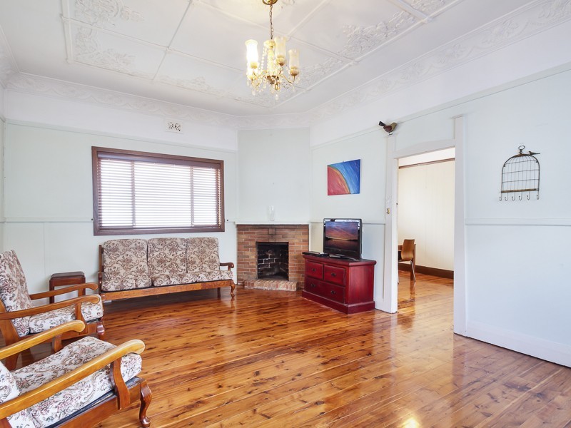 10 Newcastle Street, Mayfield NSW 2304