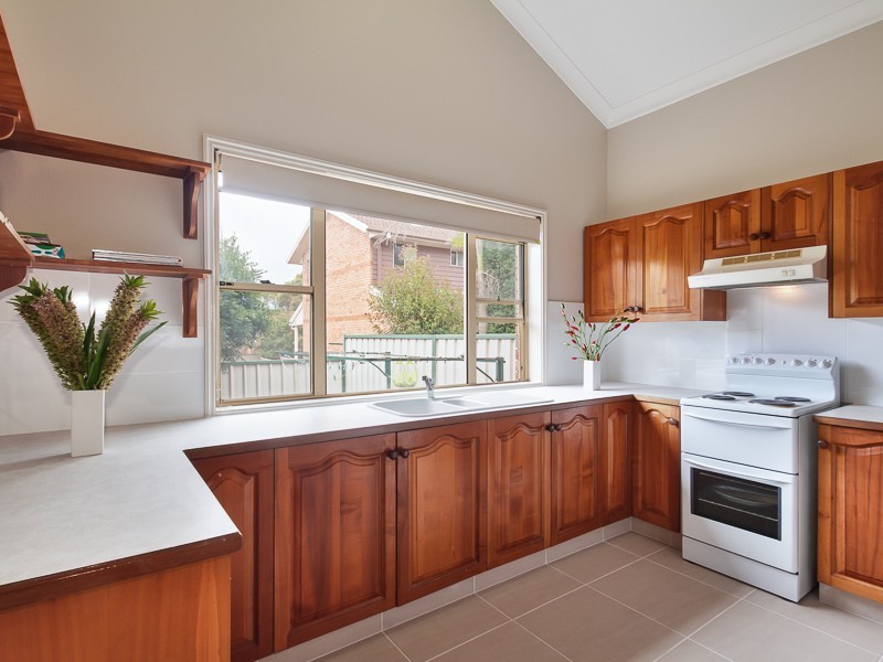 2/13 Floribunda Close, Warabrook NSW 2304