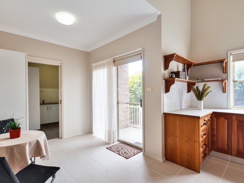 2/13 Floribunda Close, Warabrook NSW 2304