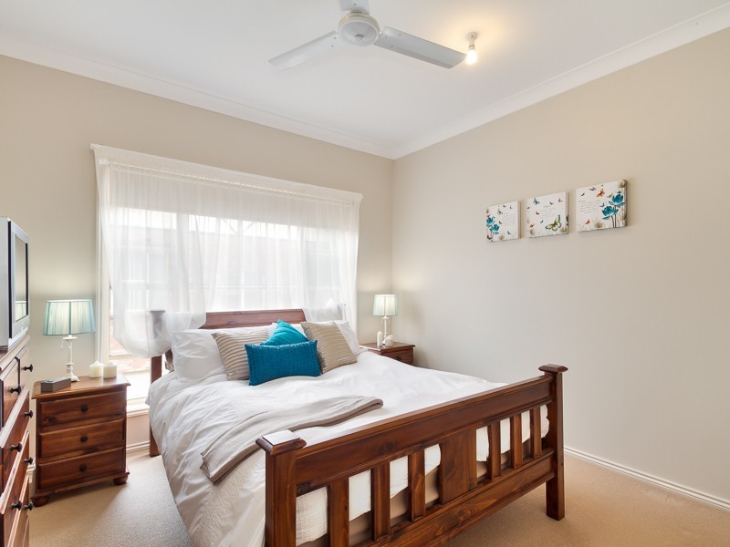 2/13 Floribunda Close, Warabrook NSW 2304