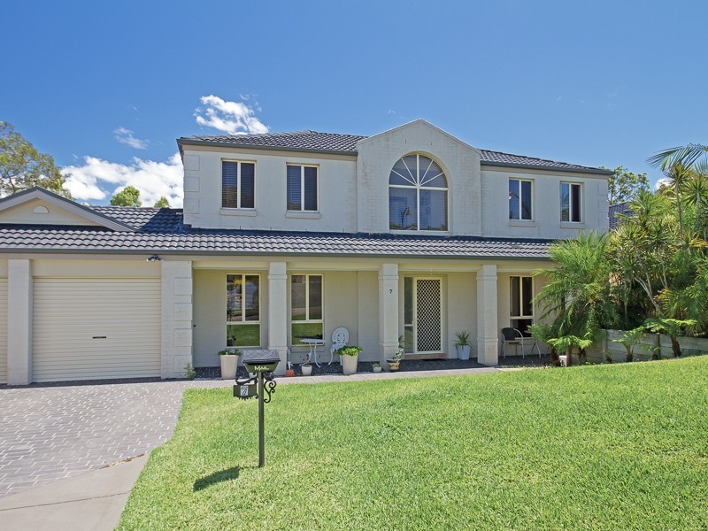 7 Libertas Rd, Cameron Park NSW 2285
