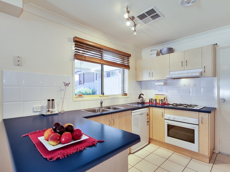 7 Libertas Rd, Cameron Park NSW 2285