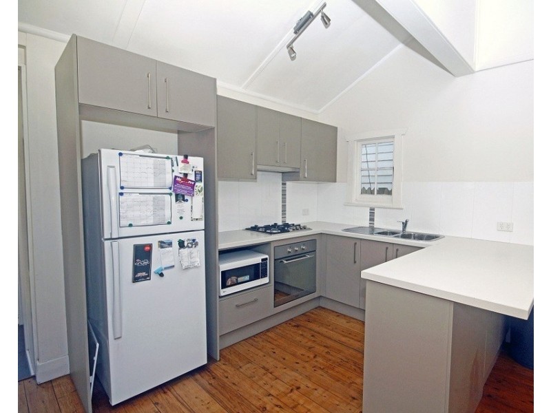 18 Sheddon Street, Islington NSW 2296