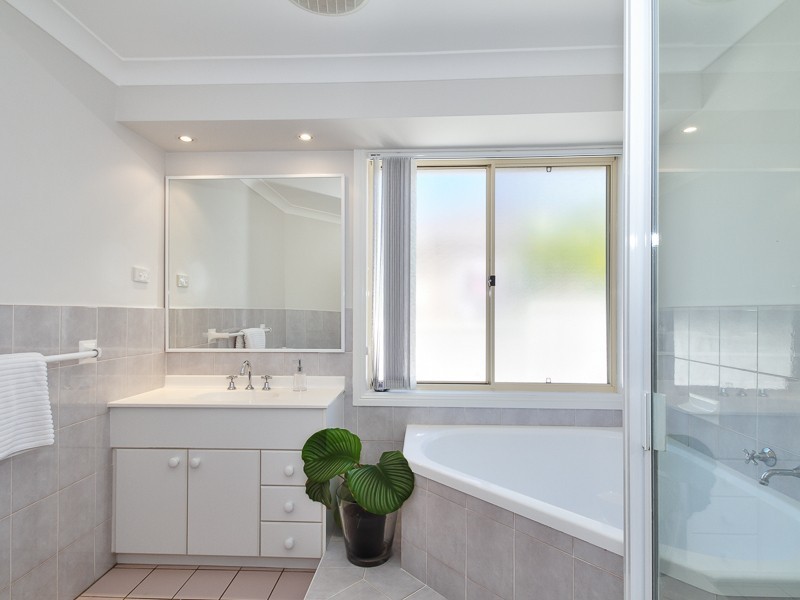 12 Corina Ave, Bolwarra Heights NSW 2320