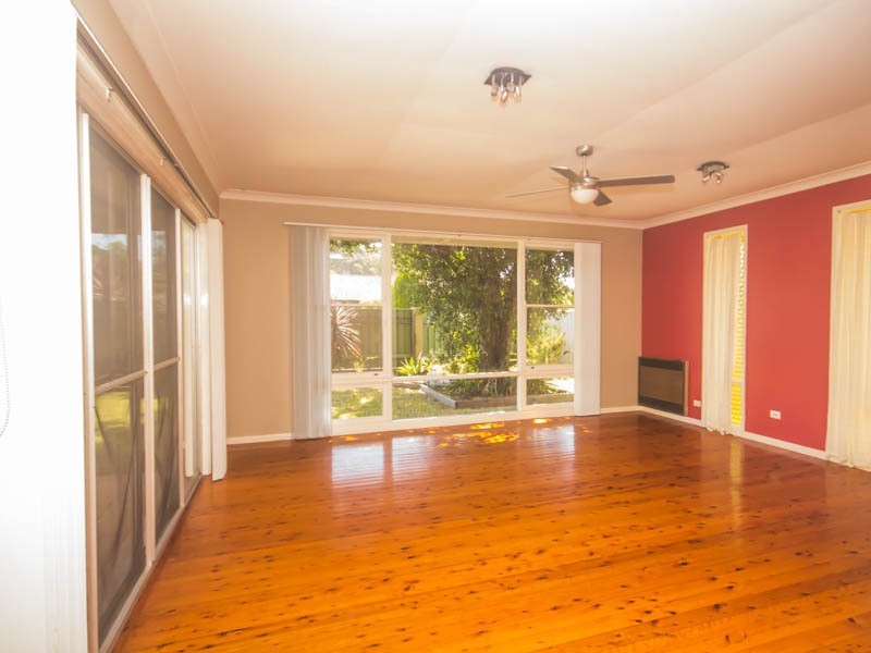 11 Joanne Street, Kotara NSW 2289