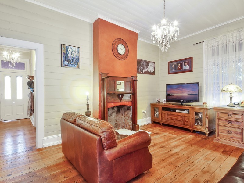 5 Dawson Street, Waratah NSW 2298