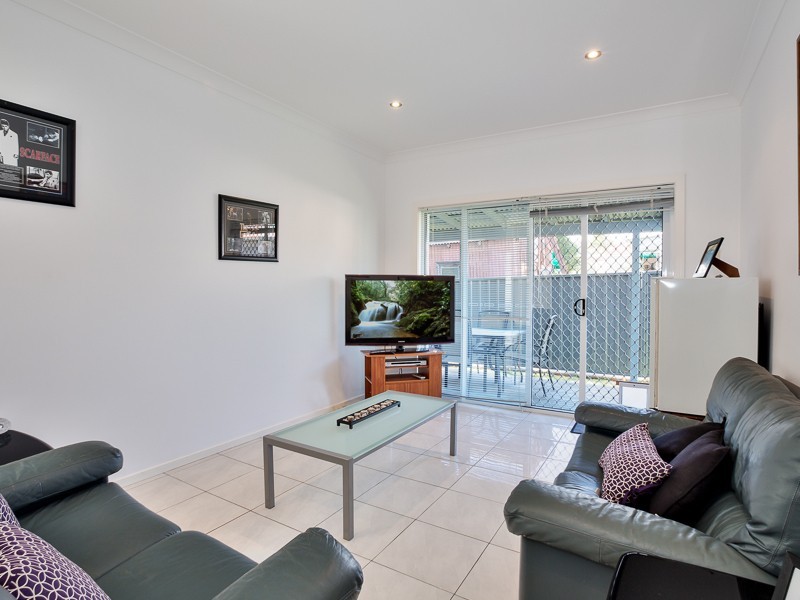 8a  Clyde Street, Stockton NSW 2295