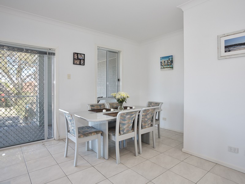 8a  Clyde Street, Stockton NSW 2295