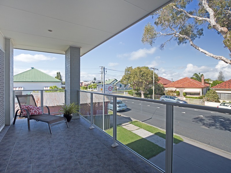 8a  Clyde Street, Stockton NSW 2295