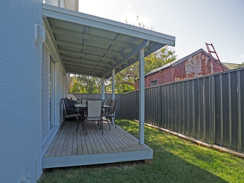 8a  Clyde Street, Stockton NSW 2295