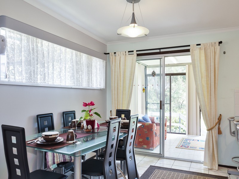 317 McCaffrey Drive, Rankin Park NSW 2287