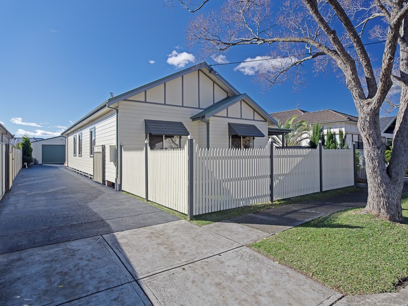 8 Jefferson Street, Adamstown NSW 2289