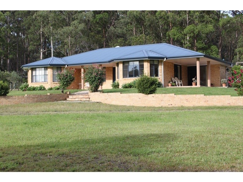 20 Mullalone Place, Pampoolah NSW 2430