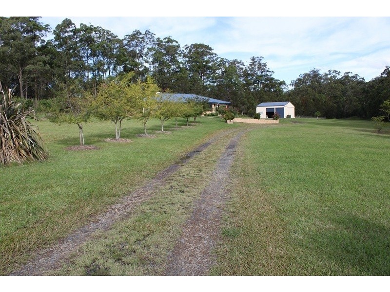 20 Mullalone Place, Pampoolah NSW 2430
