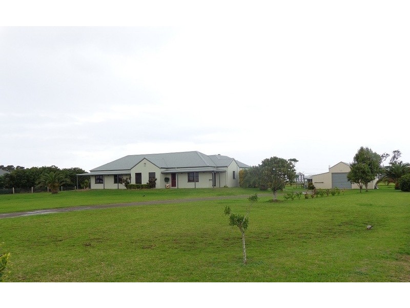 14 Lavis Lane, Williamtown NSW 2318