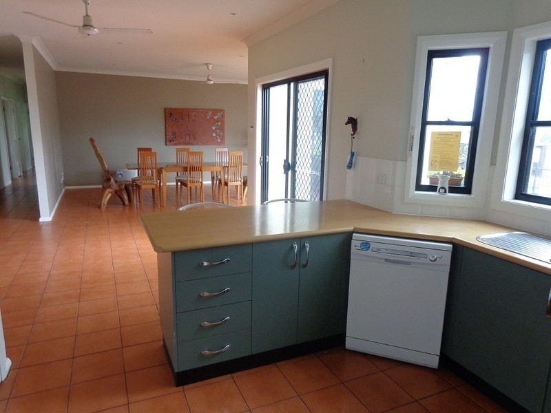 14 Lavis Lane, Williamtown NSW 2318