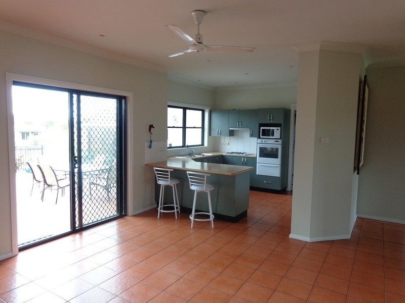 14 Lavis Lane, Williamtown NSW 2318